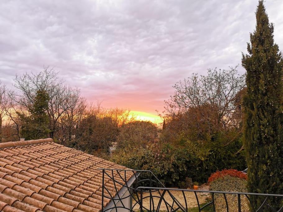 Entre Ventoux Et Luberon, Appartement Dans Maison. Malemort-du-Comtat Exteriér fotografie