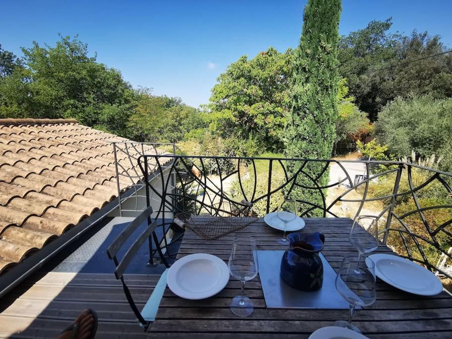 Entre Ventoux Et Luberon, Appartement Dans Maison. Malemort-du-Comtat Exteriér fotografie