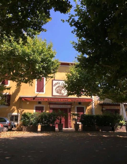 Entre Ventoux Et Luberon, Appartement Dans Maison. Malemort-du-Comtat Exteriér fotografie
