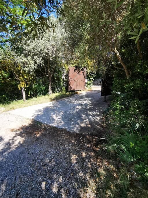 Entre Ventoux Et Luberon, Appartement Dans Maison. Malemort-du-Comtat Exteriér fotografie